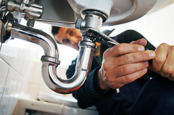 Best Clogged Drain Plumber  in Linden, TN